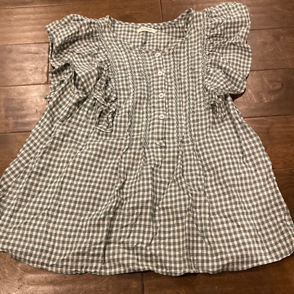 Max Studio large ruffled sleeve check top! Great to go into fall - Picture 1 of 4